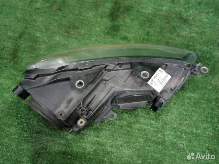 Фара передняя левая Volkswagen Golf 6 cavd (1.4T)