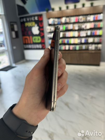 iPhone Xs, 64 ГБ