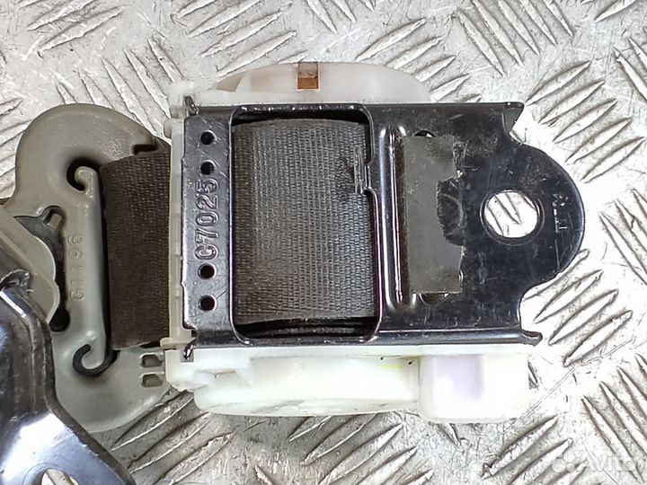 Ремень безопасности задний правый Nissan Murano z5