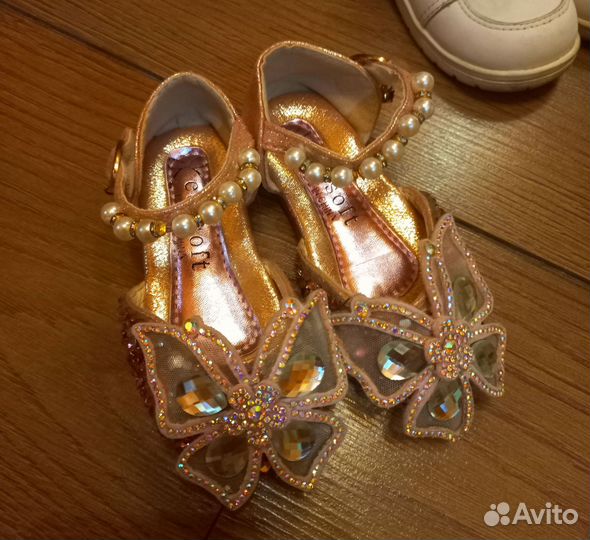Брендовая обувь на девочку 20 21 размер