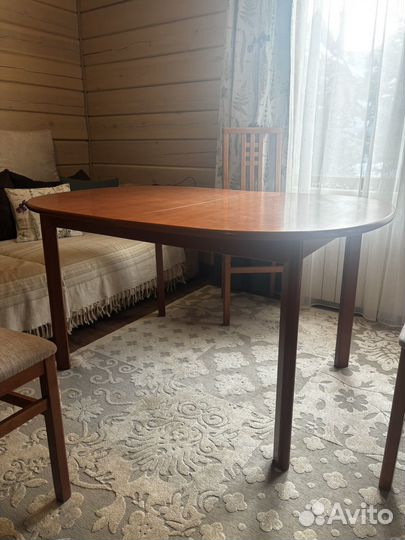 Кухонный стол и стулья комплект бу