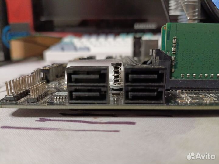 Материнская плата с процессором и памятью lga1200