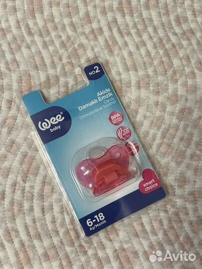 Пустышка Wee baby ортопедическая 6-18