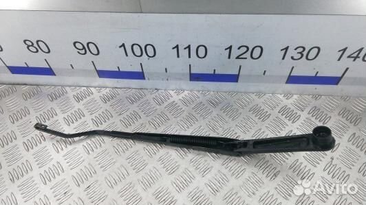 Щеткодержатель лобового стекла jeep grand cherokee