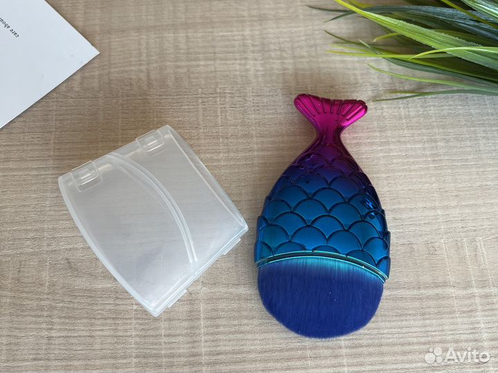 Кисть рыбка для маникюра макияжа