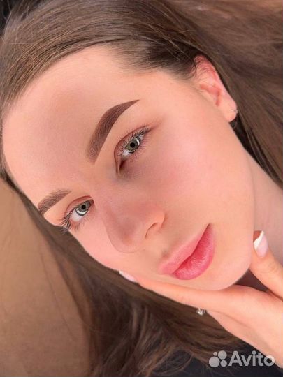 Естественный перманентный макияж бровей и губ