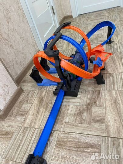Гоночный трек hot wheels