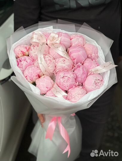 Букет из пионов