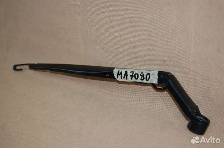 Поводок стеклоочистителя правый - Lexus LX 3