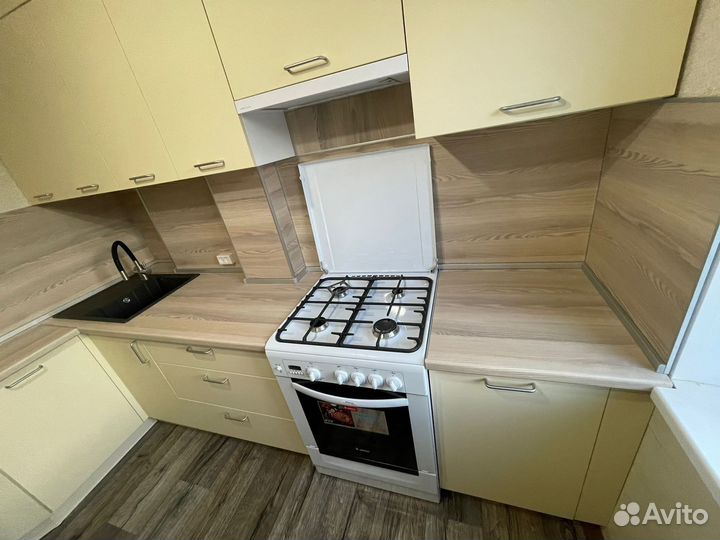 Кухня угловая на заказ от фабрики