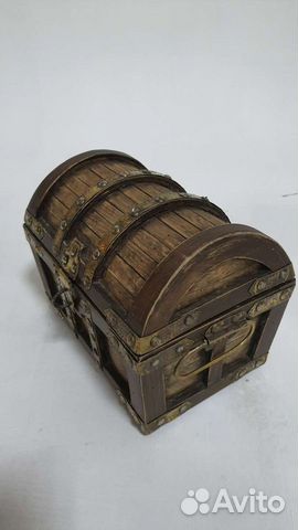 Сундук декоративный