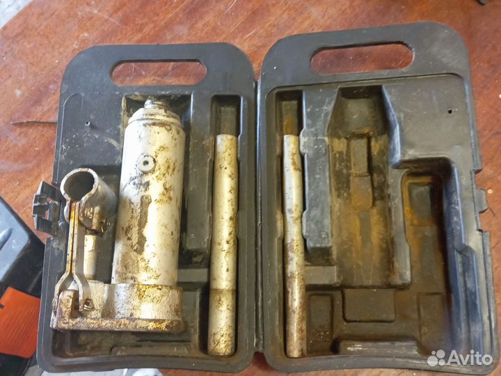 Домкрат гидравлический 2 тонны