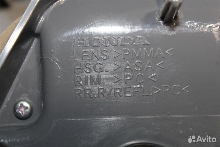 Фонарь задний правый Honda Civic 4D FD1