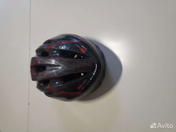 Шлем велосипедный детский, наколенники, защита рук