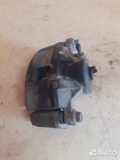 Суппорт передний правый Mitsubishi Galant 7