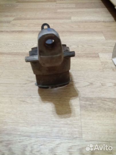 Поворотный кулак правый на chevrolet niva