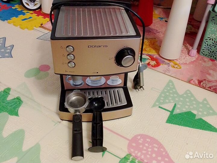 Кофеварка рожковая б.у polaris