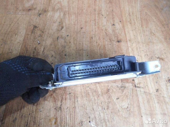 Блок управления двигателем Toyota Carina E 1992-1