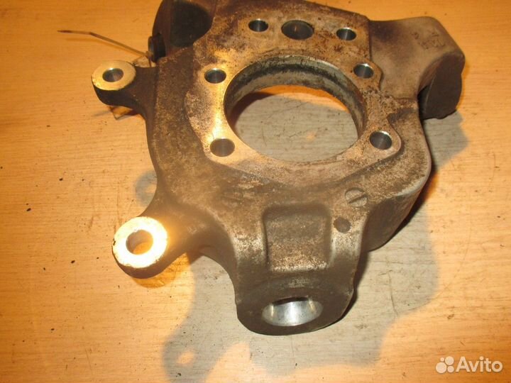 Кулак поворотный задний правый (Infiniti FX)