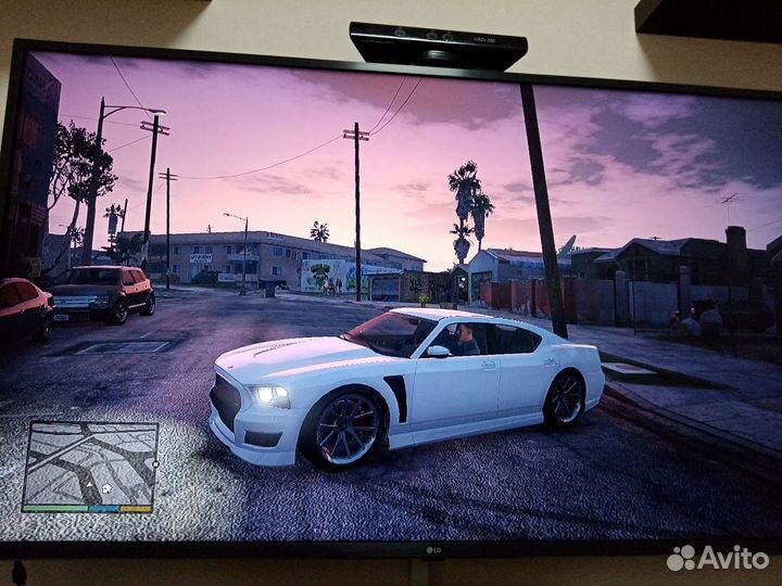 Xbox 360 slim 250gb kinect