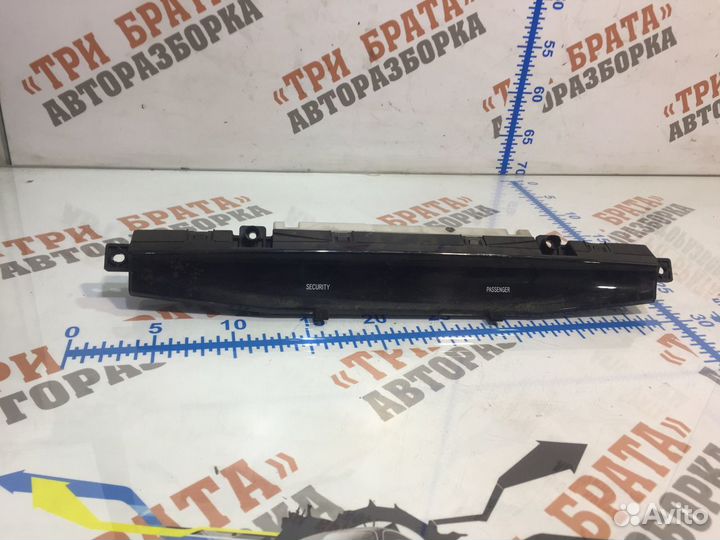 Тойота Камри Монитор