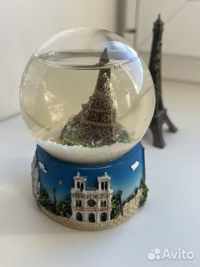 Снежный шар Париж и статуэтка Эйфелева башня