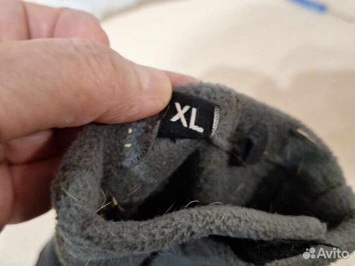 Комбинезон и обувь для крупной собаки