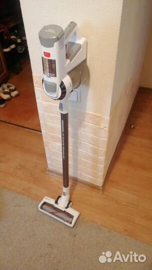 Пылесос вертикальный беспроводной redmond RV-UR360