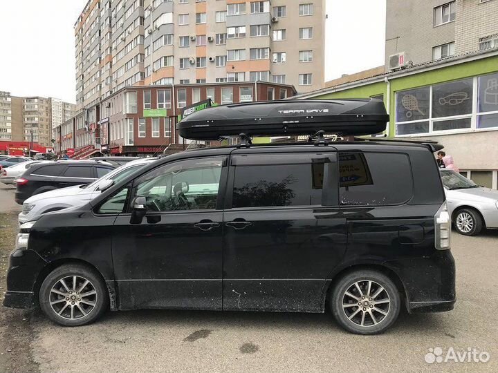 Аэробокс Terra Drive 600 черный глянец на минивэне