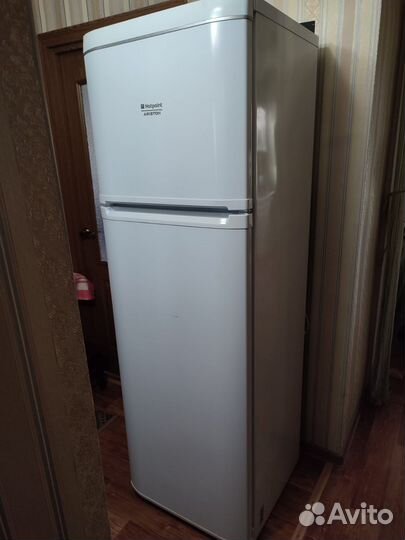 Холодильник Ariston rmta1185