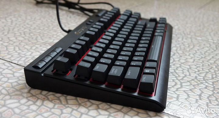 Механическая игровая клавиатура Corsair k63