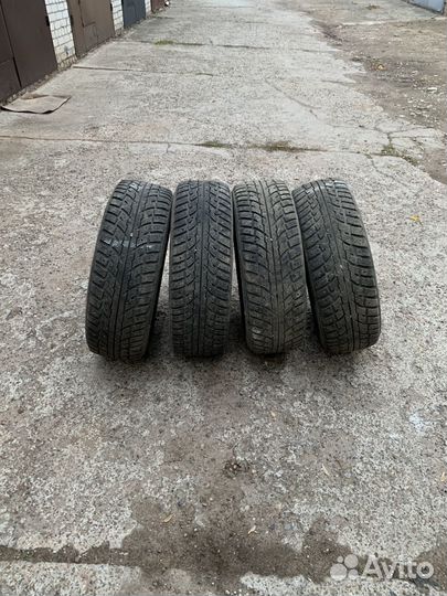 Kumho I'Zen RV Stud KC16 235/70 R16