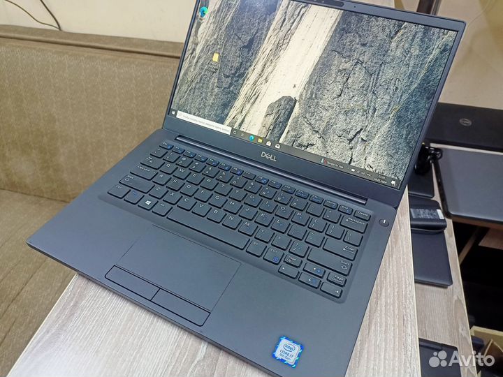 Dell 13.3 IPS/intel i7 8650 3.9GHz