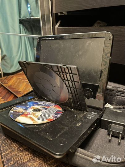 Портативный DVD проигрыватель