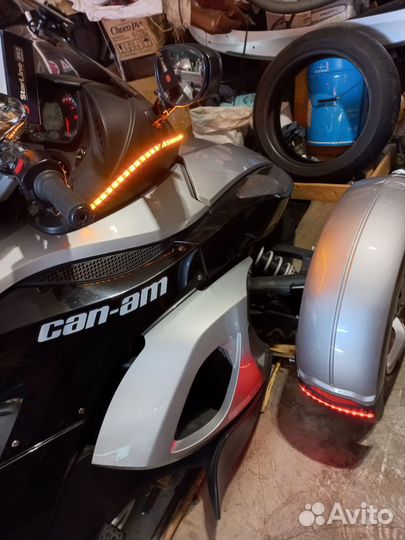 BRP CAN-AM spyder