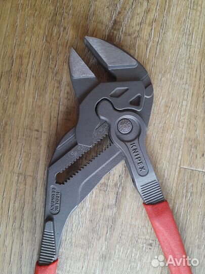 Клещи переставные Knipex 300 мм