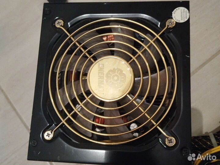 Блок питания Enermax PRO82+