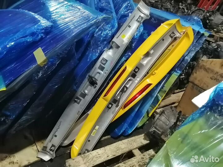 Спойлер для Hyundai Grand Starex