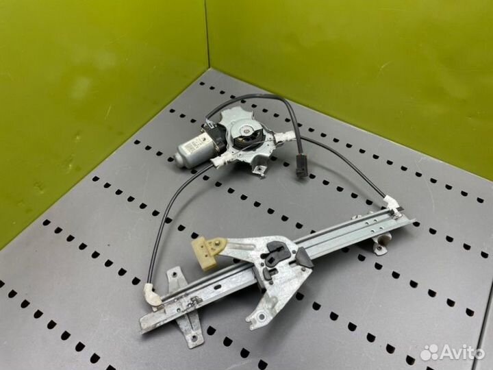 Стеклоподъемник передний правый Nissan Primera P11