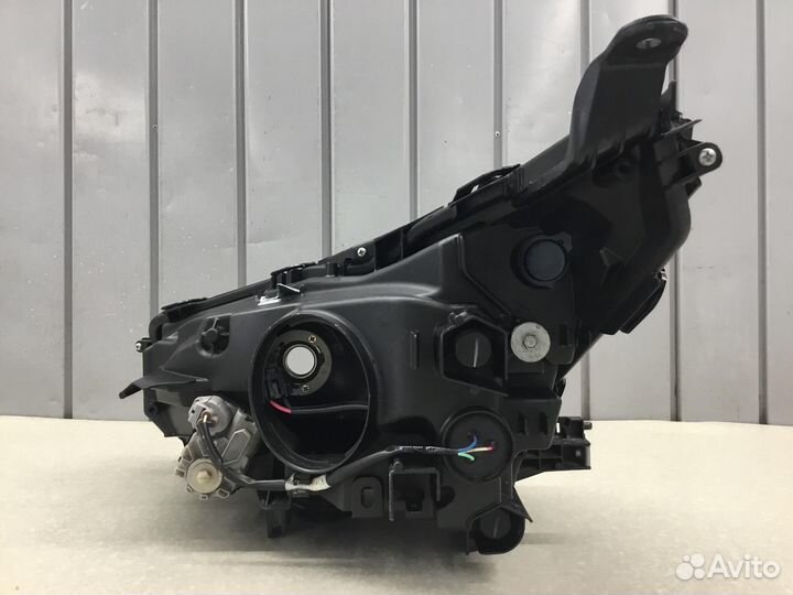 Фара правая Lexus NX 200 300H 2014