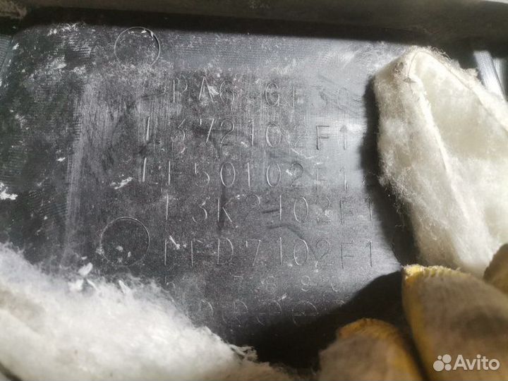 Крышка на двигатель декоративная mazda axela