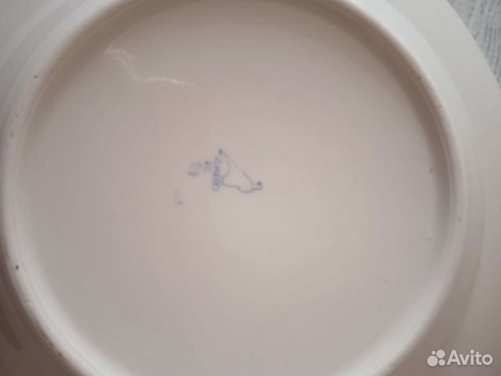 Фарфоровый подсвечник и посуда