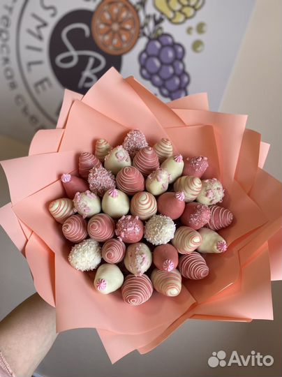 Клубника в шоколаде, сладкие букеты