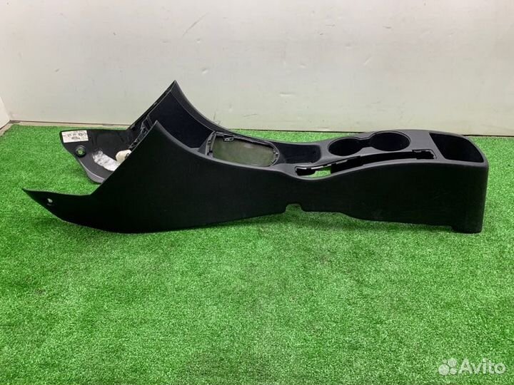 Консоль центральная Hyundai Solaris седан