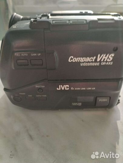 Видеокамера JVC