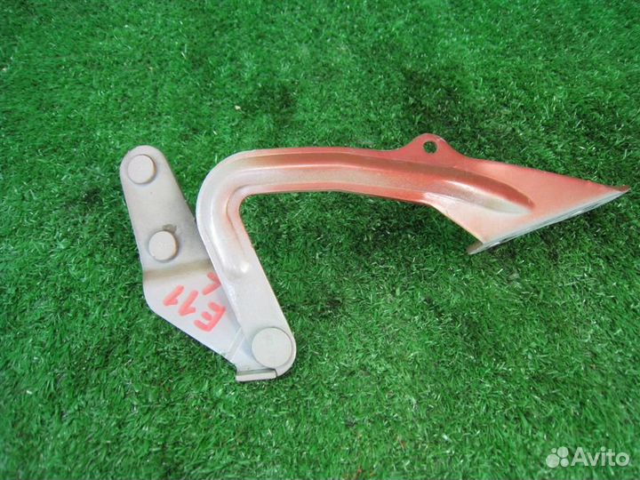 Петля капота левая Ford Focus 2 (CB4) 2008