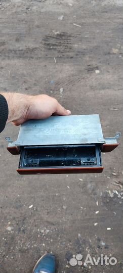 Пепельница audi 100c4