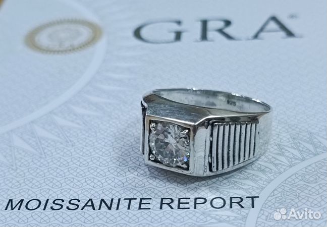 Серебряный перстень с муассанитом 1,5ct