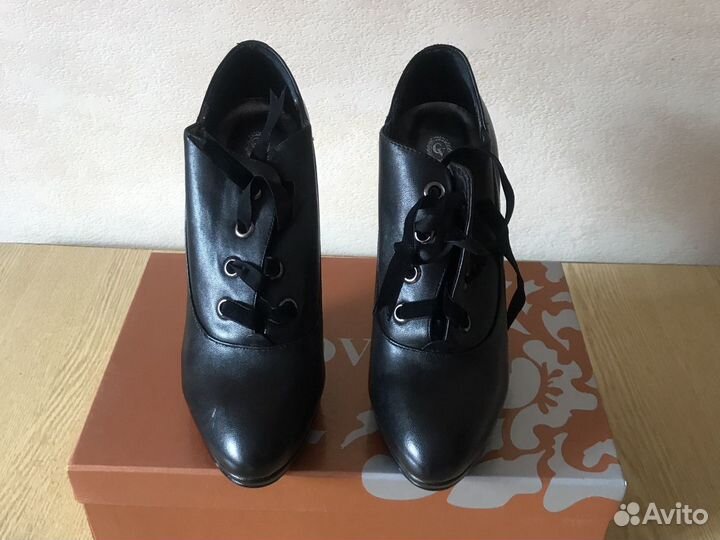 Ботинки женские