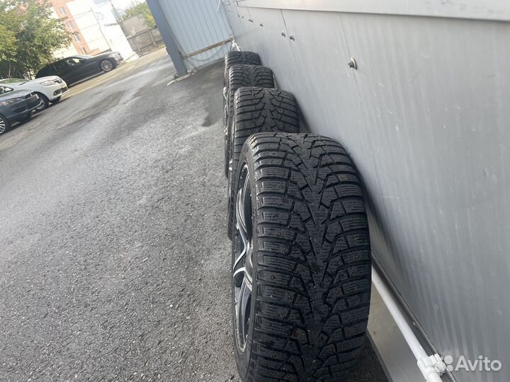 Колеса 235/45 R17 шины Maxxis Arctictrekker NP3